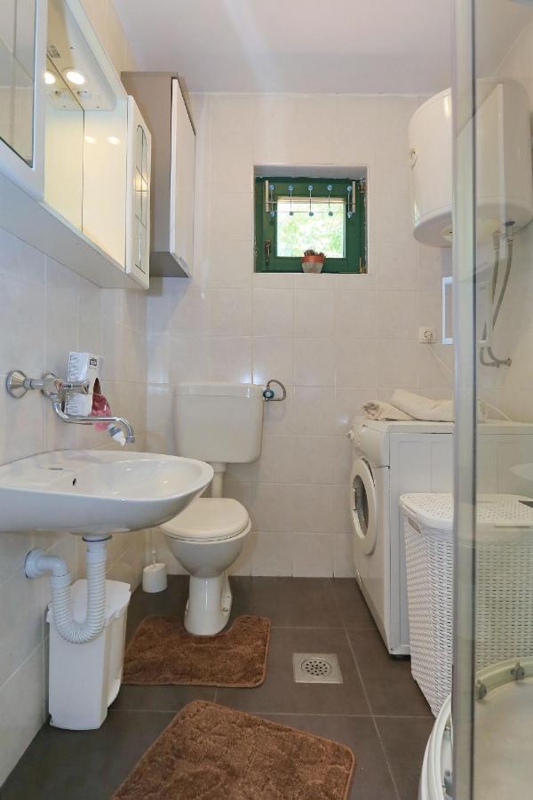 Holiday Home Lucija Sveti Filip i Jakov Kültér fotó