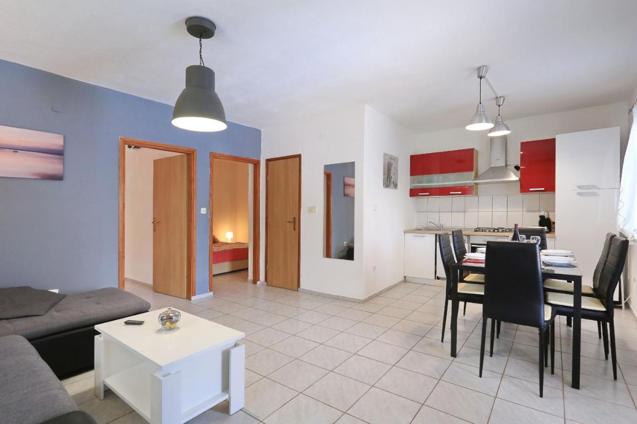 Holiday Home Lucija Sveti Filip i Jakov Kültér fotó